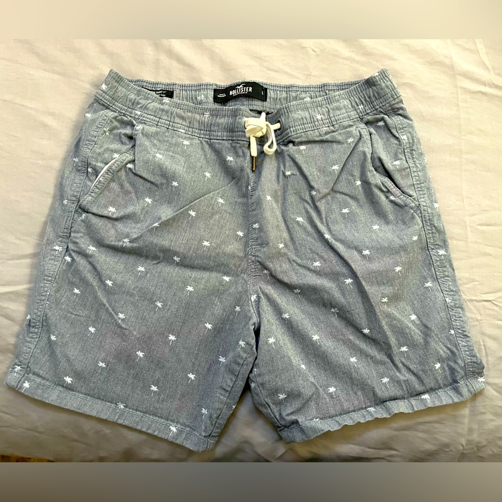 Hollister 7” Gray Jogger Shorts
